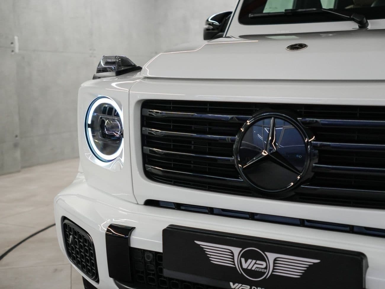 2025 Mercedes Benz G500 STANDARD thumbnail 5