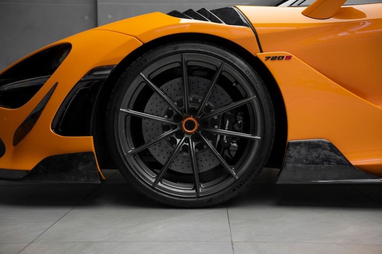 2018 McLaren 720S PERFORMANCE thumbnail 6