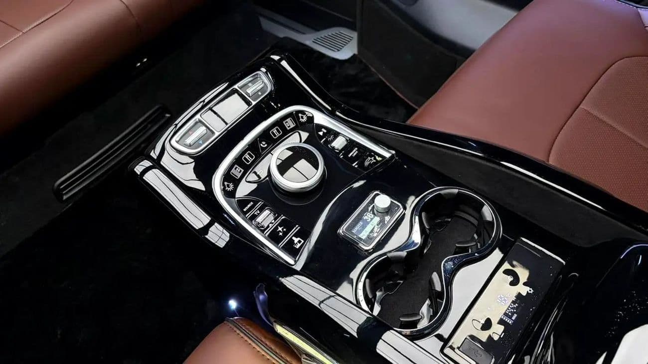 2026 Mercedes Benz V300 VLINE VIP EDITION thumbnail 6