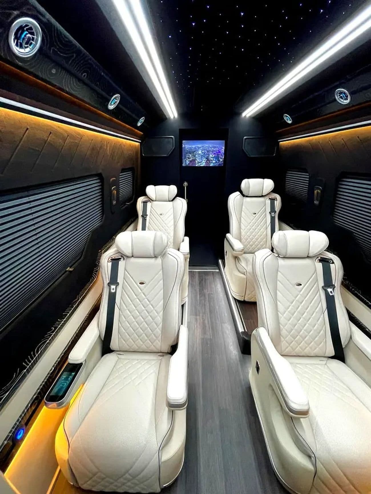2024 Mercedes Benz Sprinter thumbnail 5