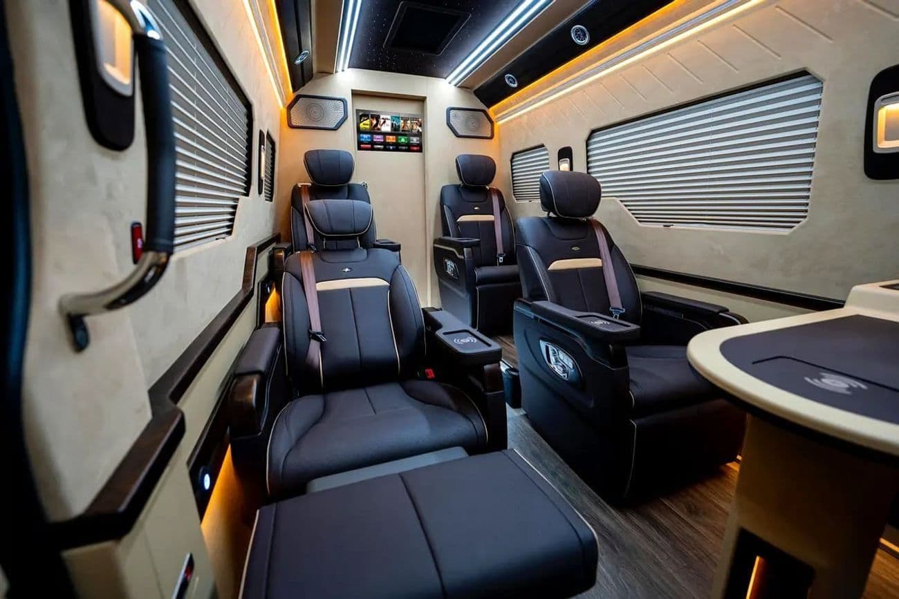 2024 Mercedes Benz Sprinter thumbnail 8