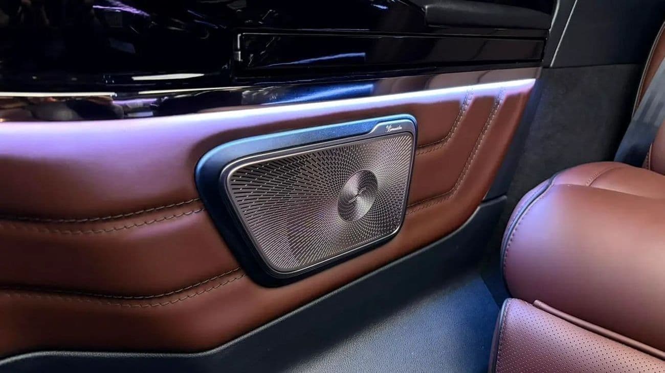 2026 Mercedes Benz V300 VLINE VIP EDITION thumbnail 7