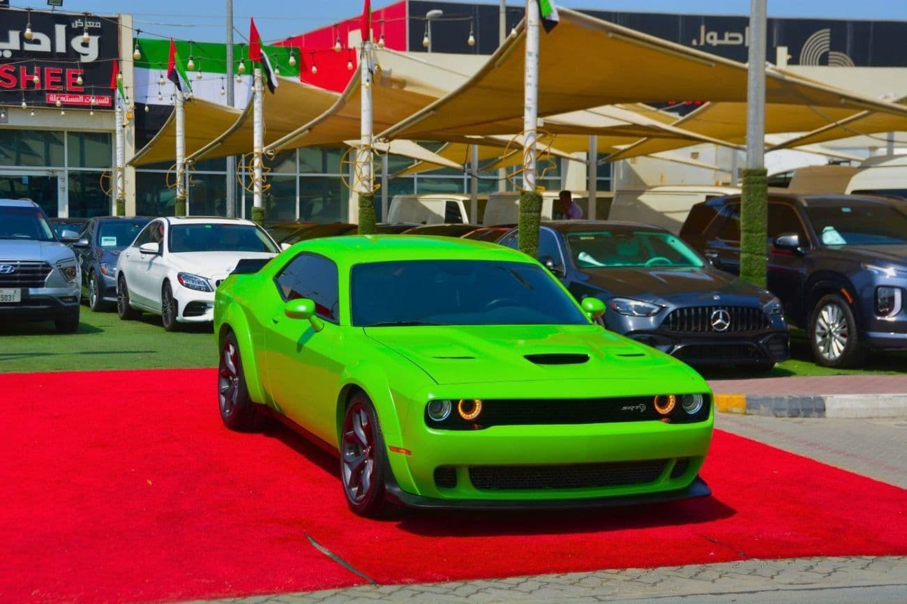 2019 Dodge Challenger SXT thumbnail 3
