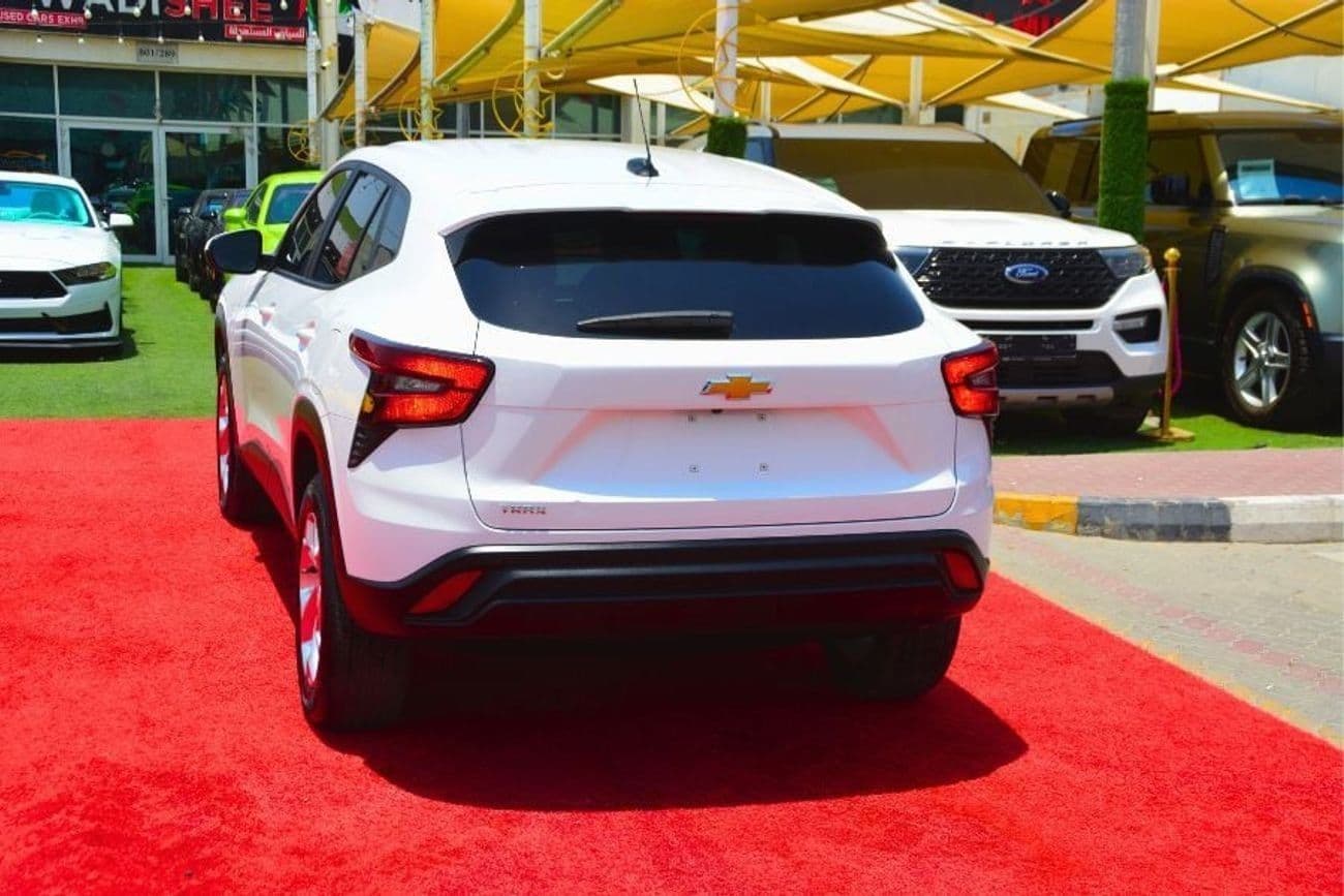 2025 Chevrolet Trax thumbnail 6