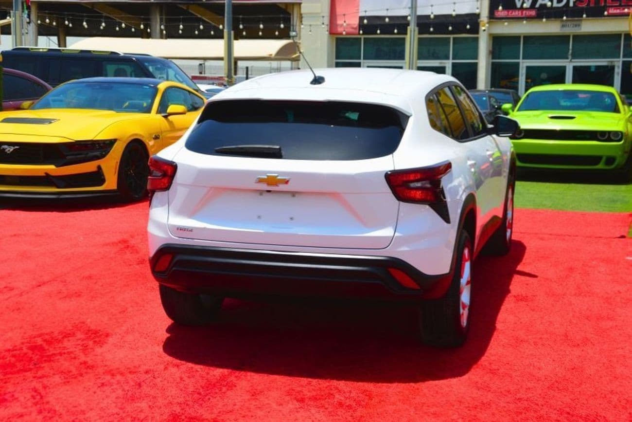 2025 Chevrolet Trax thumbnail 5