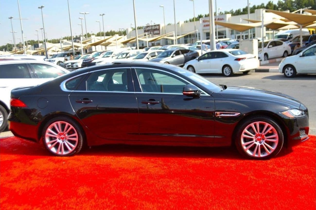 2020 Jaguar XF PORTFOLIO thumbnail 8