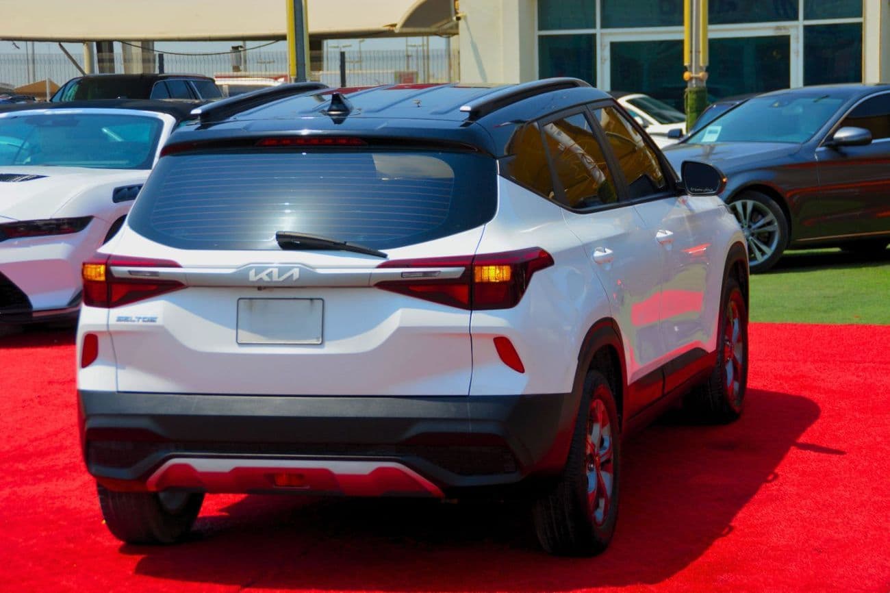 2022 Kia Seltos LX thumbnail 5