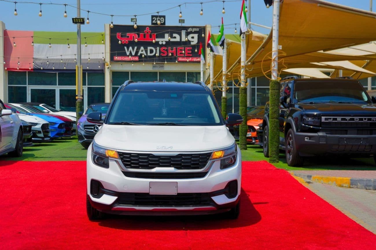 2022 Kia Seltos LX thumbnail 2