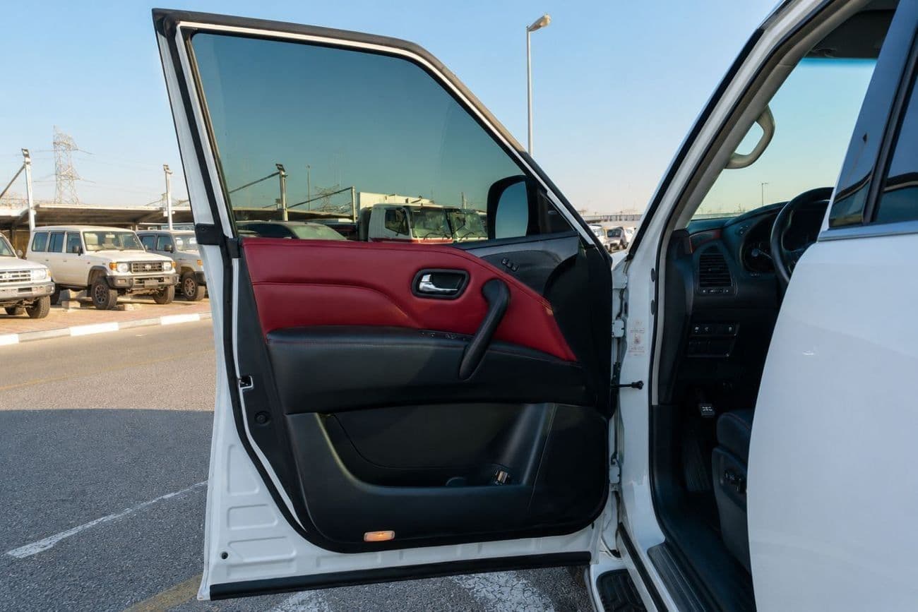 2021 Nissan Patrol NISMO thumbnail 6