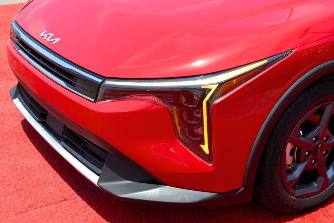 2025 Kia K4 LX STANDARD thumbnail 8