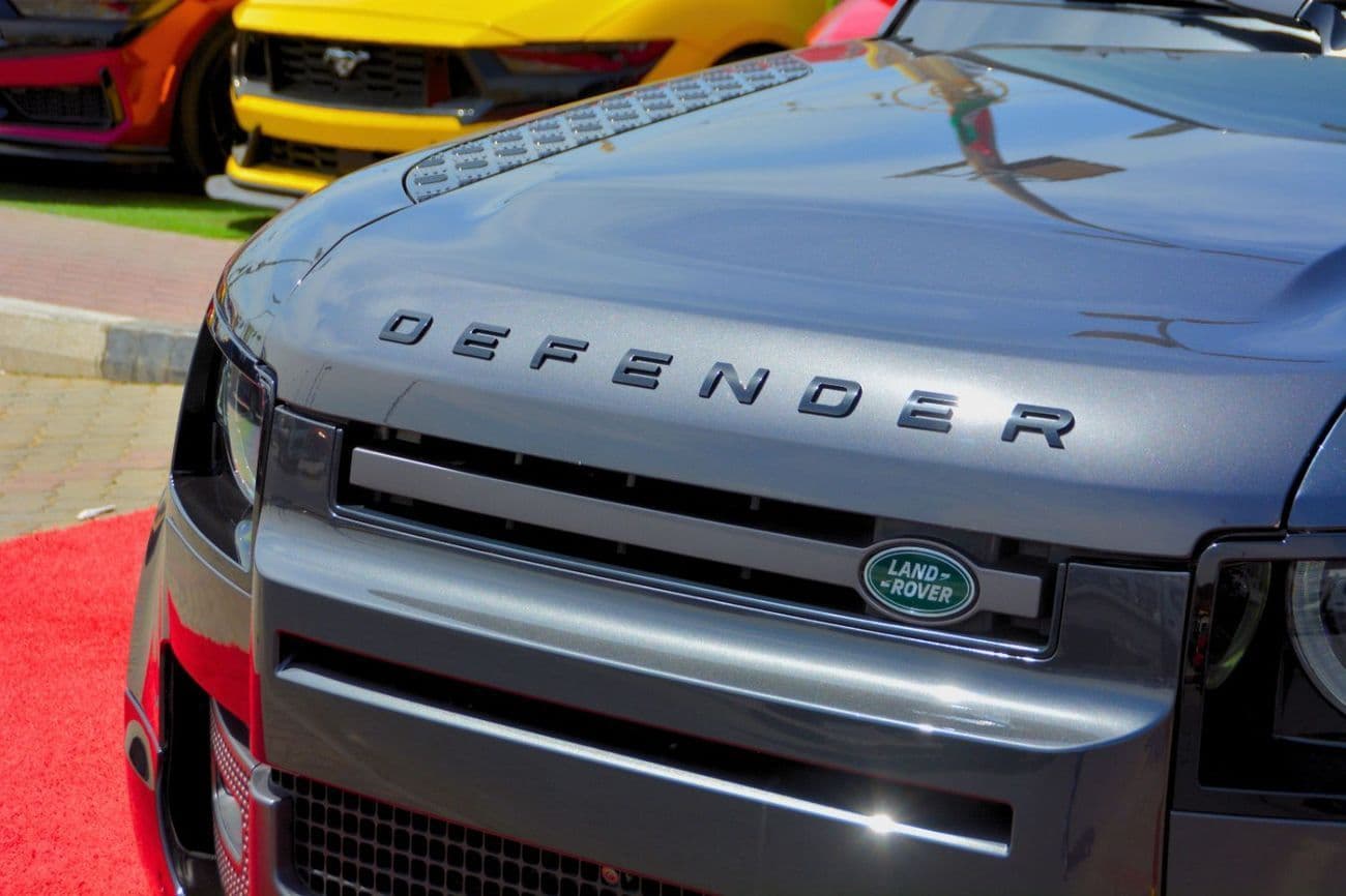 2024 Land Rover Defender thumbnail 8
