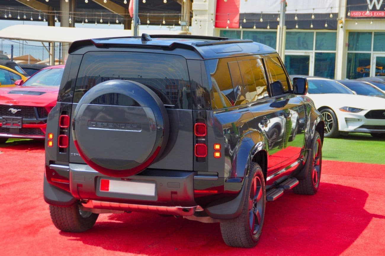 2024 Land Rover Defender thumbnail 6