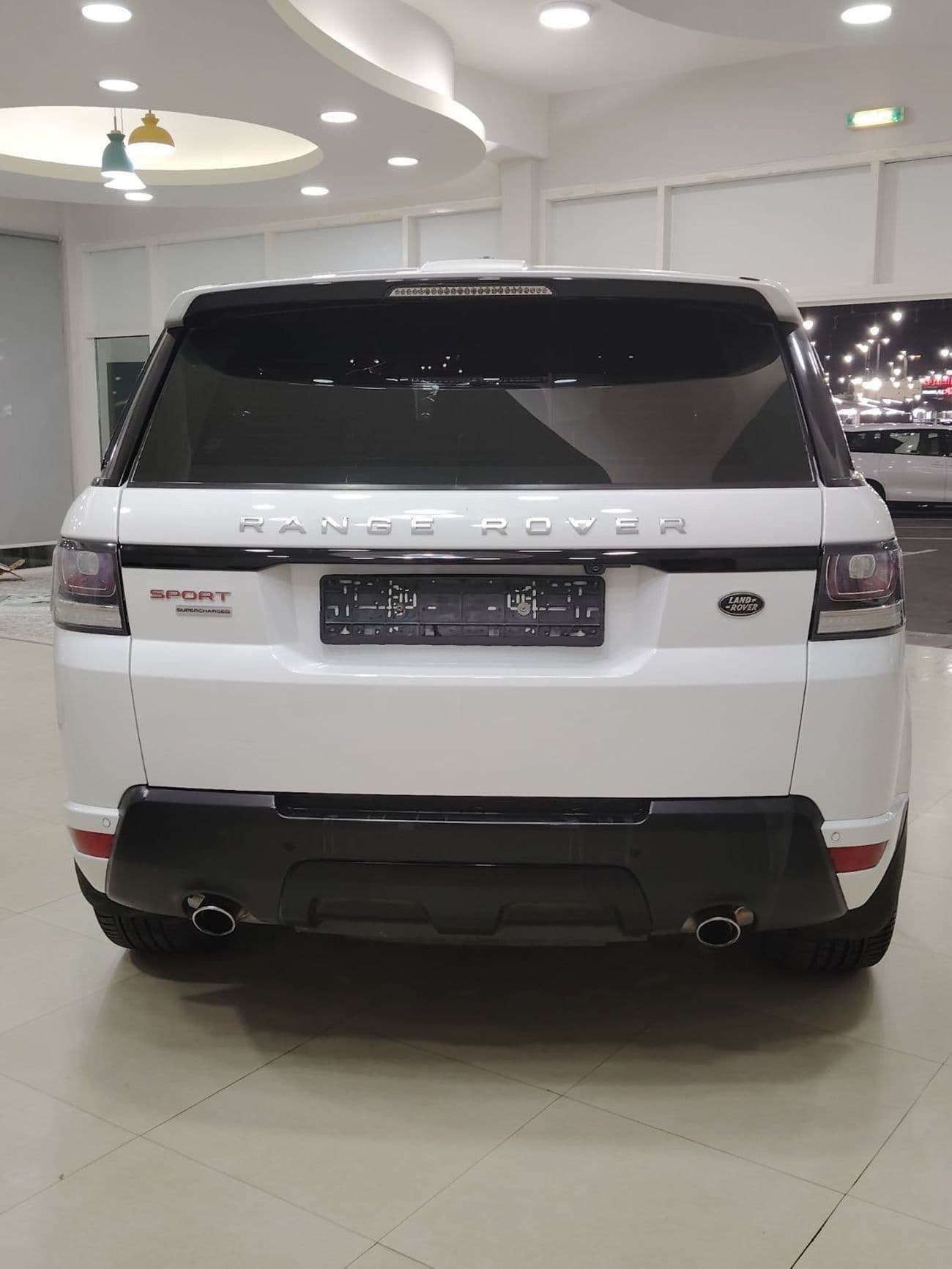 2015 Land Rover Range Rover Sport thumbnail 4