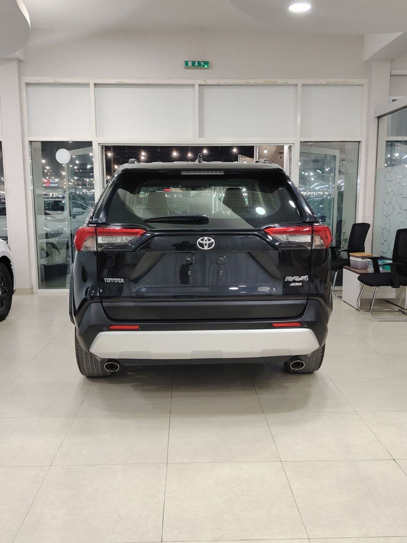 2020 Toyota RAV4 ADVENTURE thumbnail 5