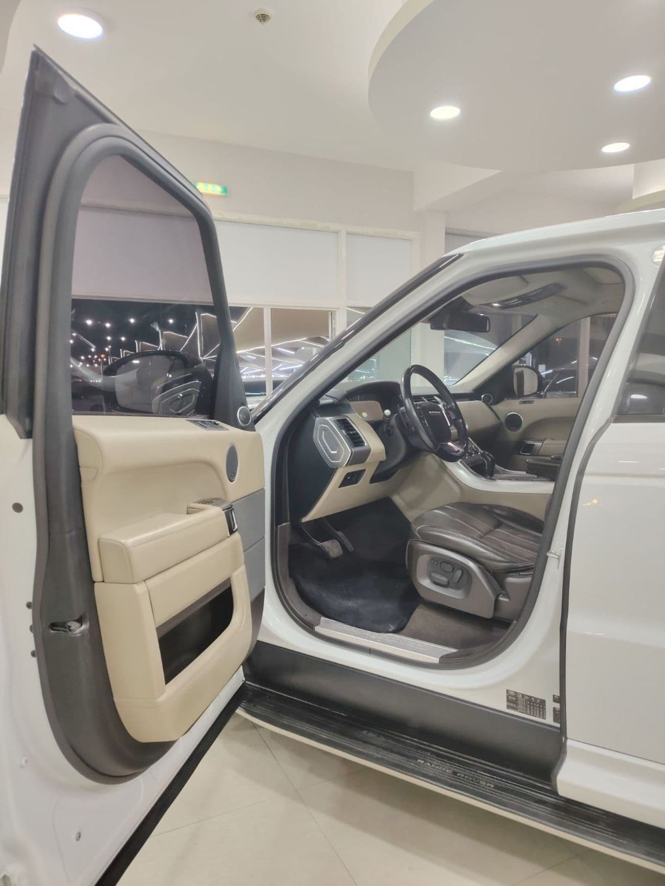 2015 Land Rover Range Rover Sport thumbnail 6