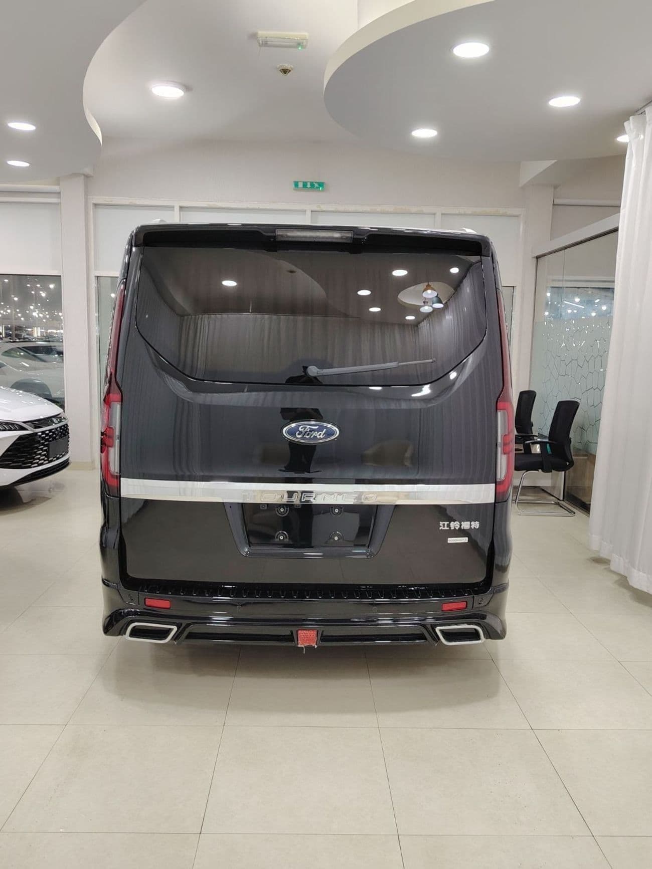 2025 Ford Tourneo Custom thumbnail 5