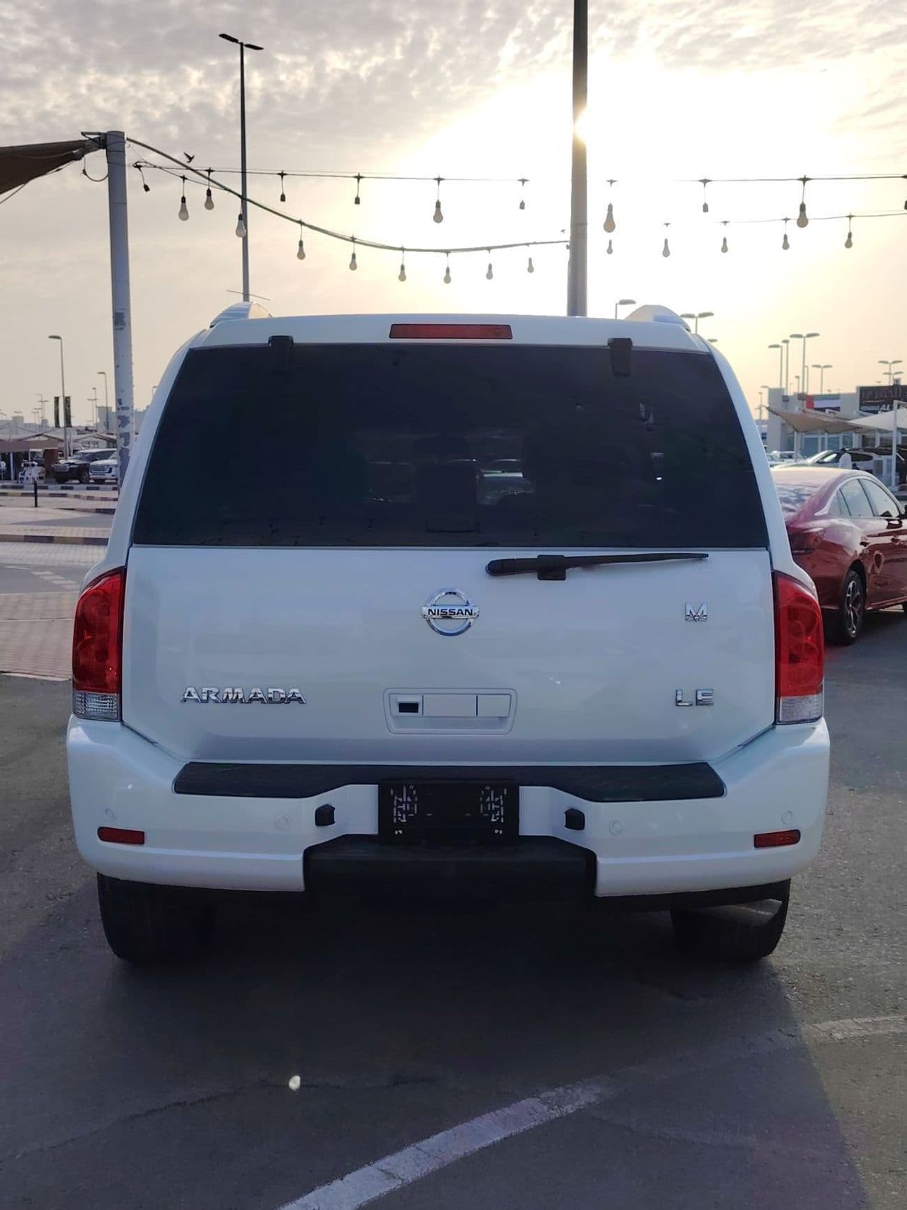 2015 Nissan Armada LE thumbnail 6