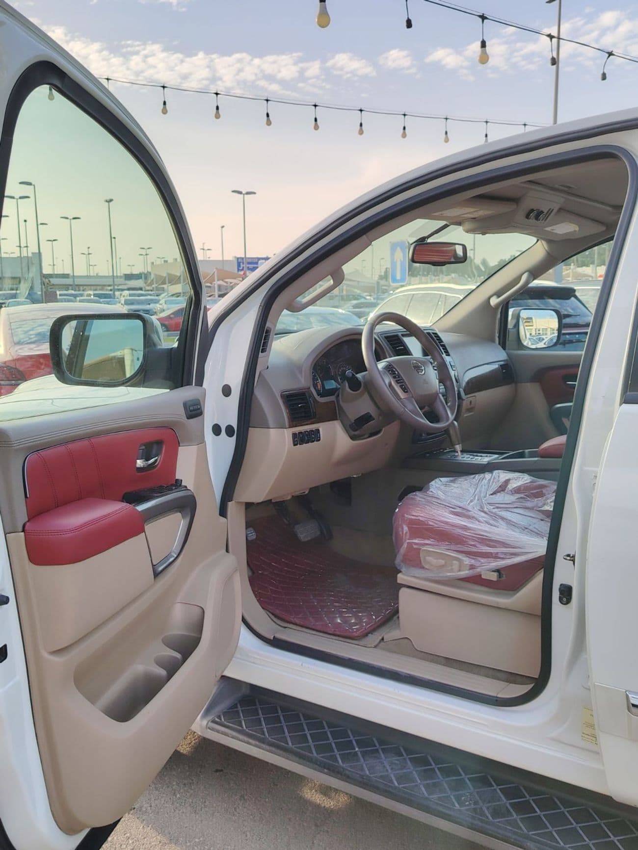 2015 Nissan Armada LE thumbnail 7