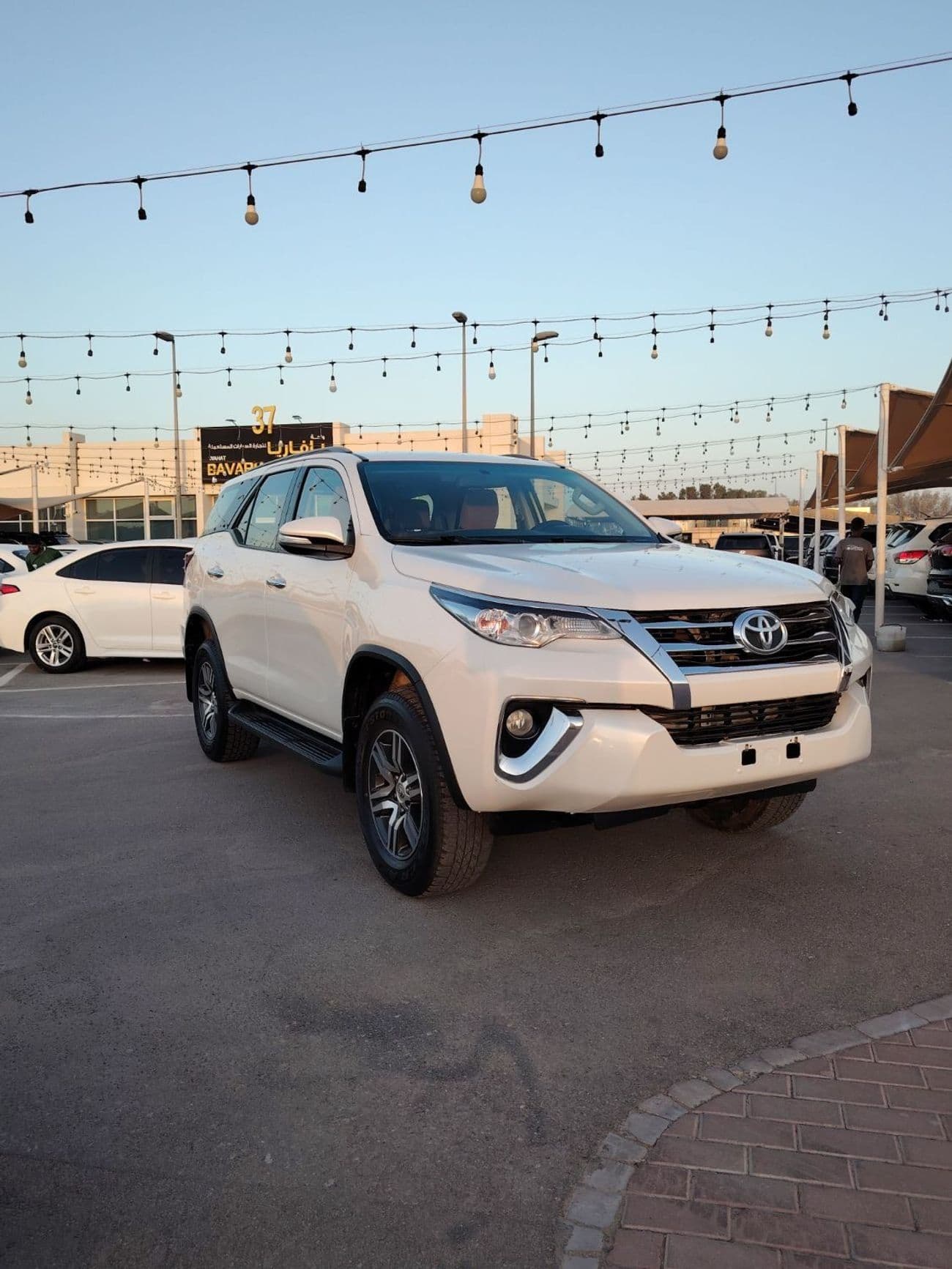 2017 Toyota Fortuner EXR thumbnail 3
