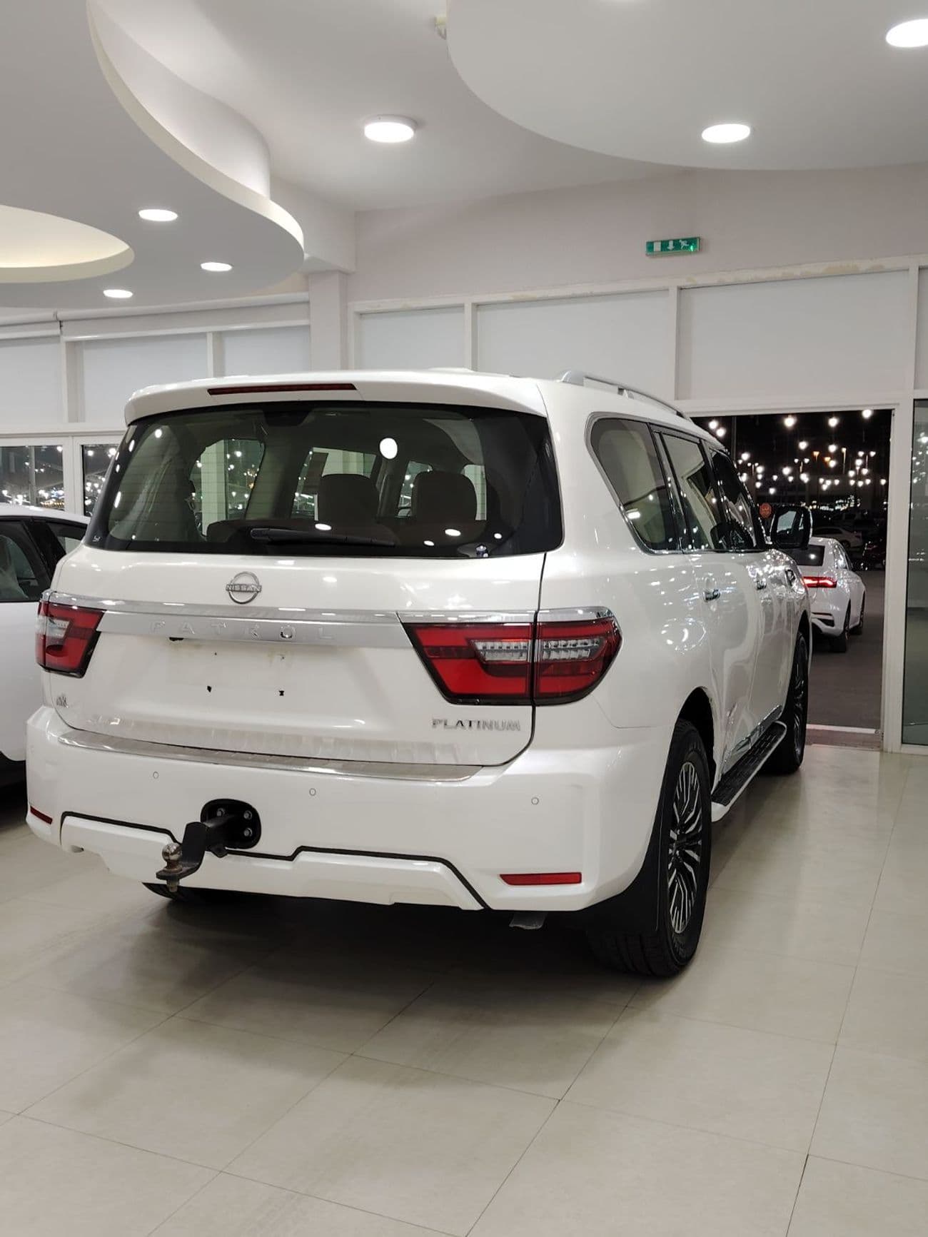 2023 Nissan Patrol SE PLATINUM CITY thumbnail 6