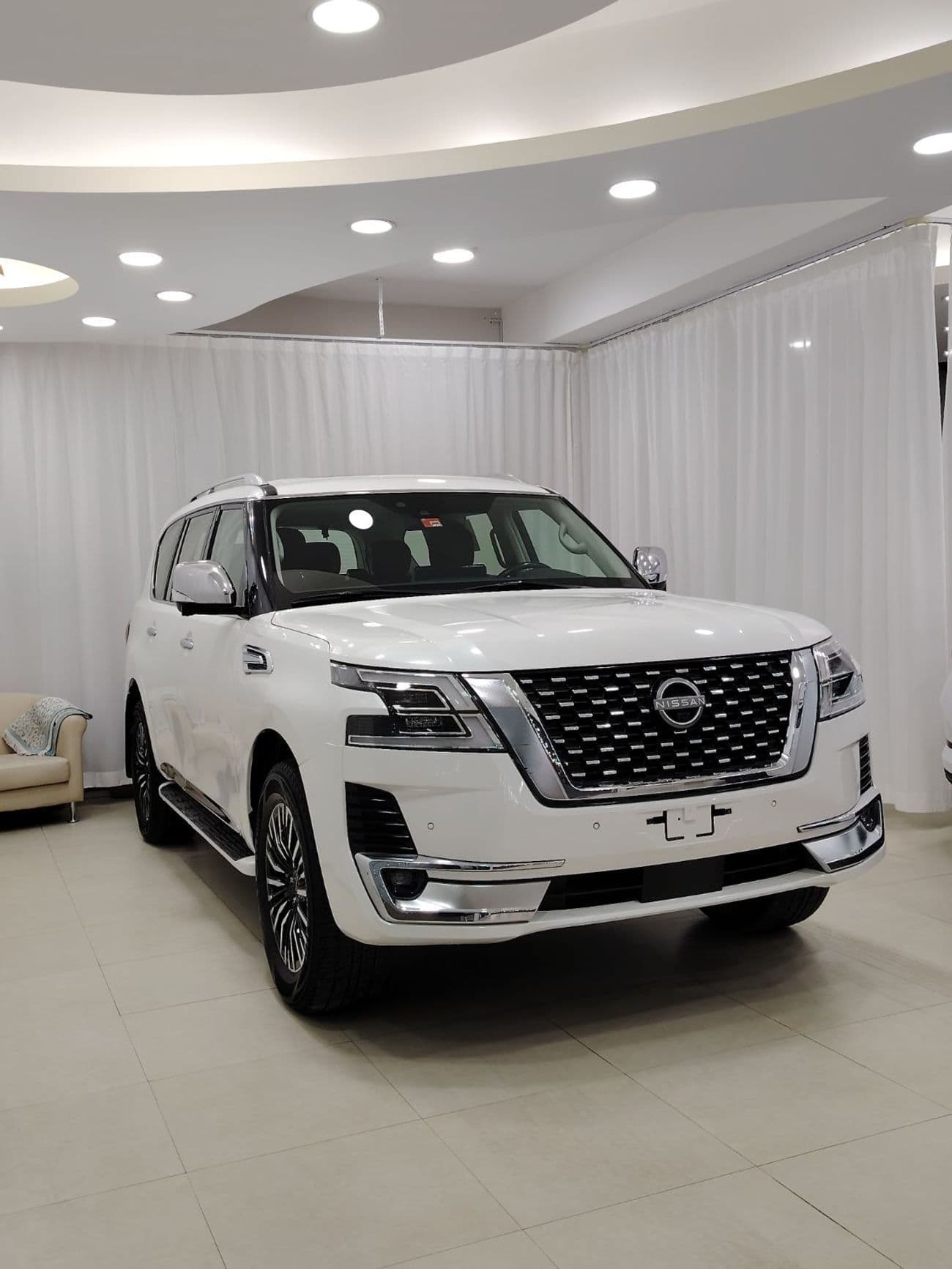 2023 Nissan Patrol SE PLATINUM CITY thumbnail 3