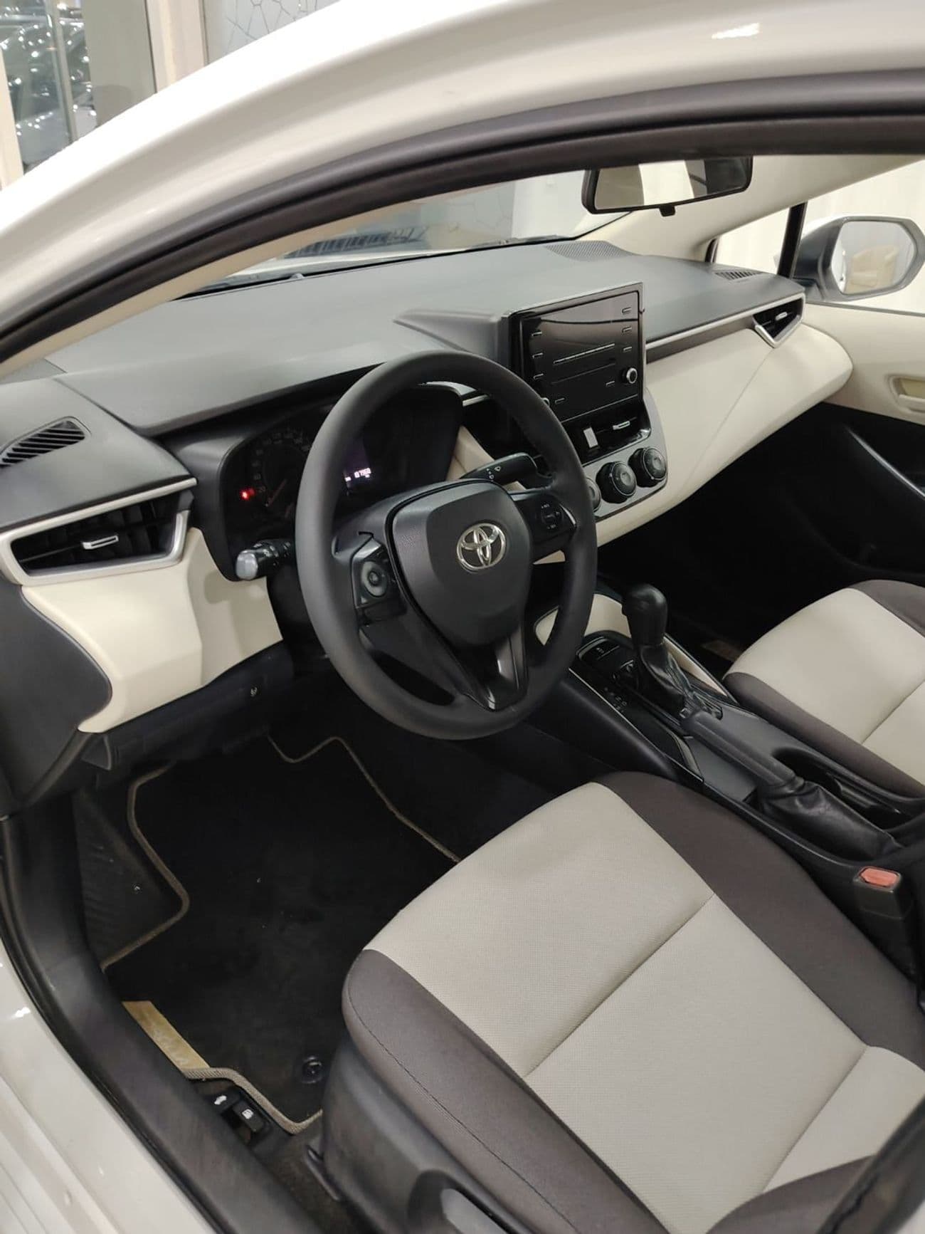 2020 Toyota Corolla XLI thumbnail 8