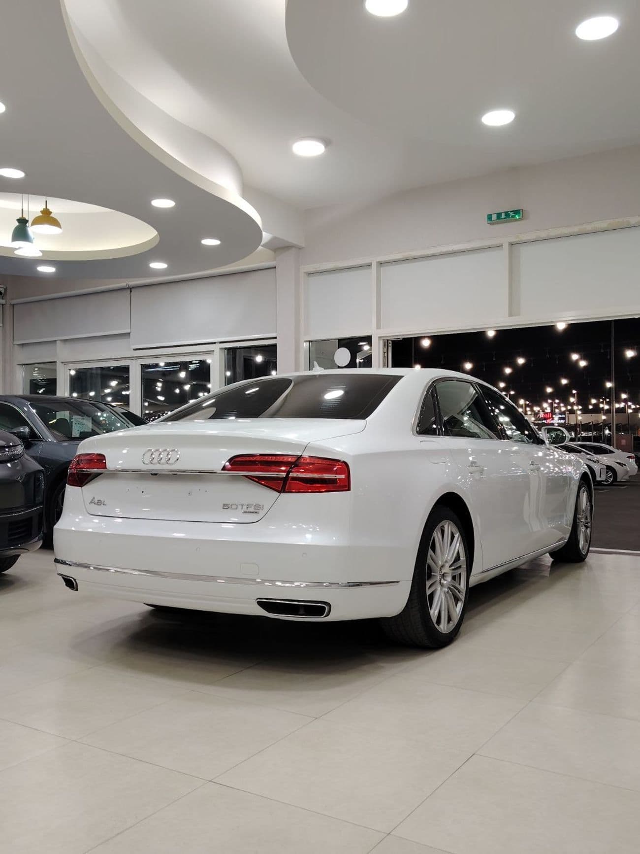 2016 Audi A8 L 50 TFSI thumbnail 4