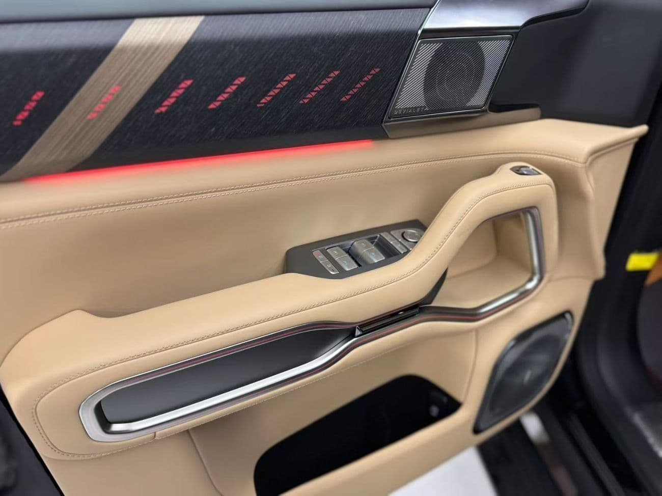 2025 BYD Leopard 8 DELUX thumbnail 7