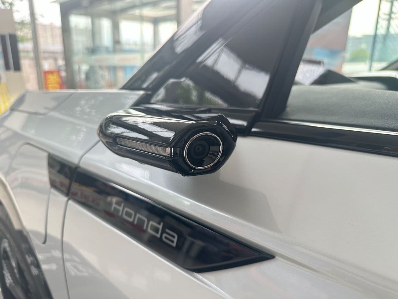2025 Honda S7 thumbnail 7