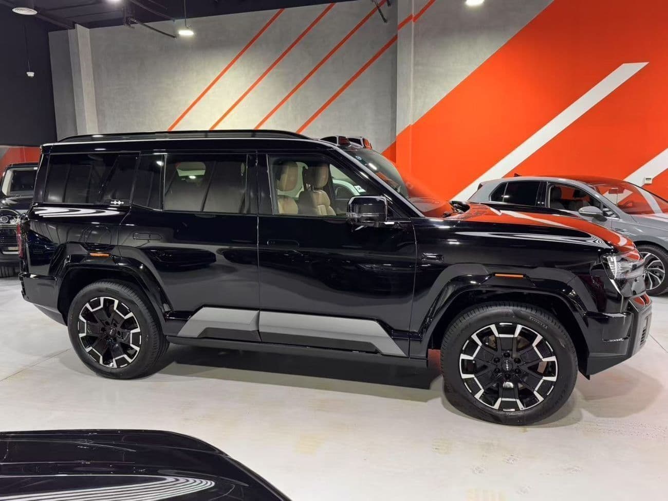 2025 BYD Leopard 8 DELUX thumbnail 2