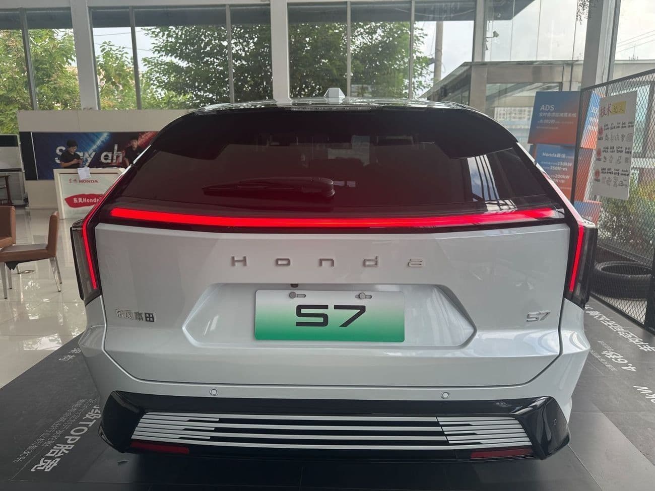 2025 Honda S7 thumbnail 4