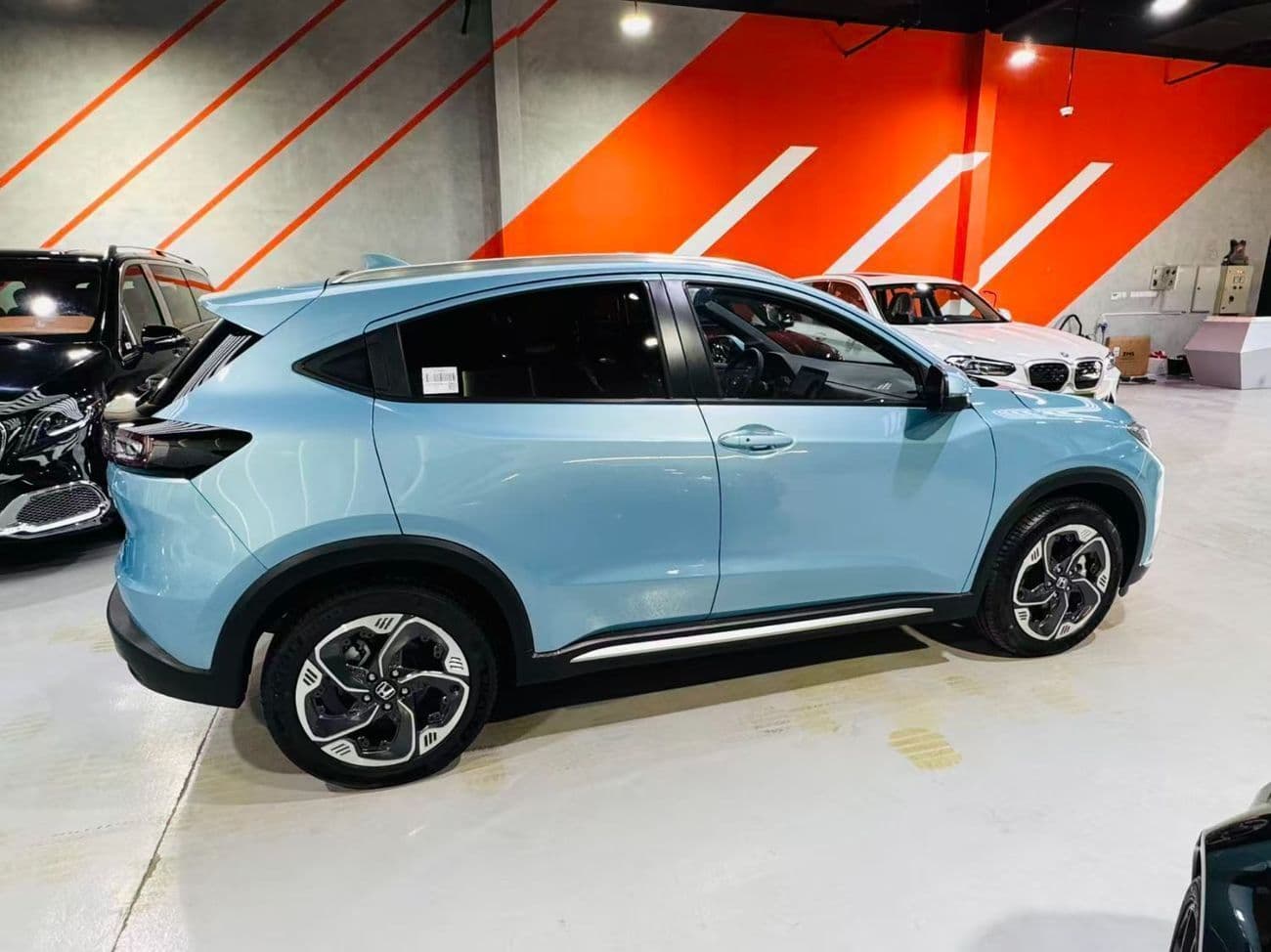 2025 Honda MNV thumbnail 4