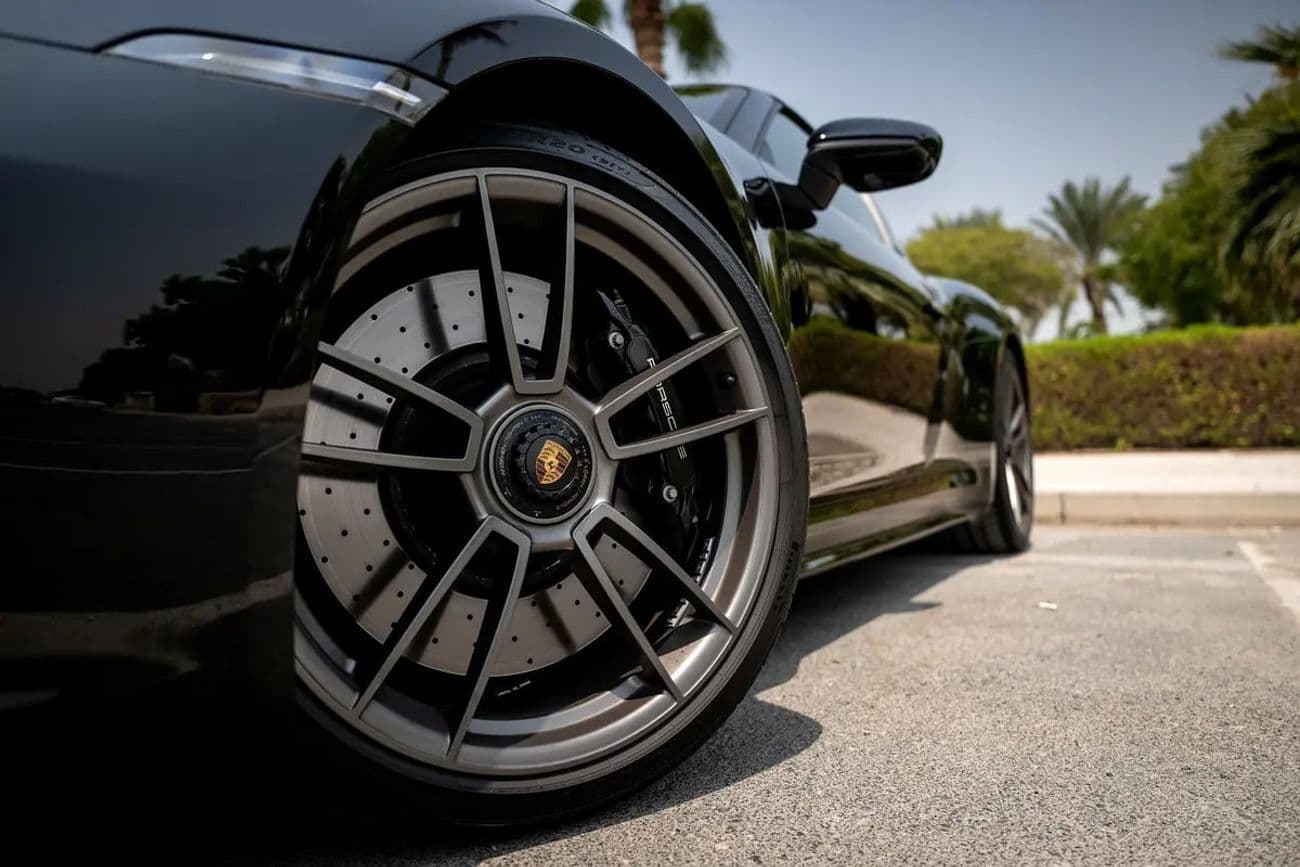 2022 Porsche 911 TARGA 4GTS thumbnail 2