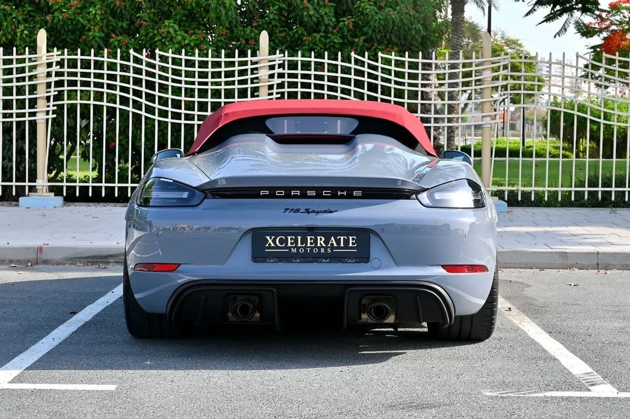 2023 Porsche 718 Spyder thumbnail 7