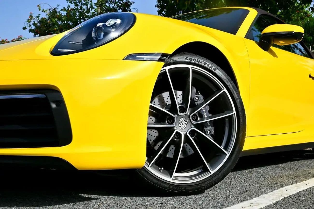 2024 Porsche 911 CARRERA thumbnail 2