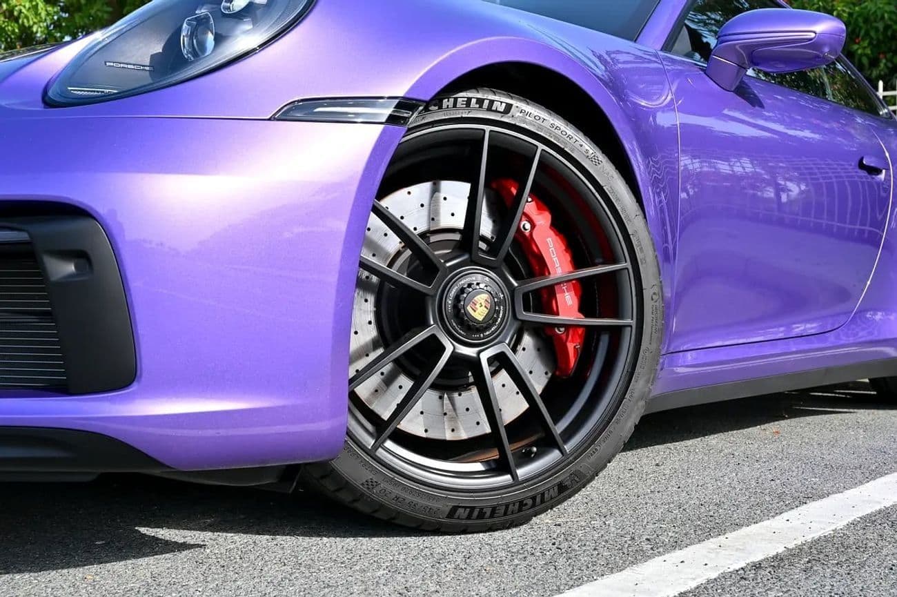 2024 Porsche 911 CARRERA GTS thumbnail 2