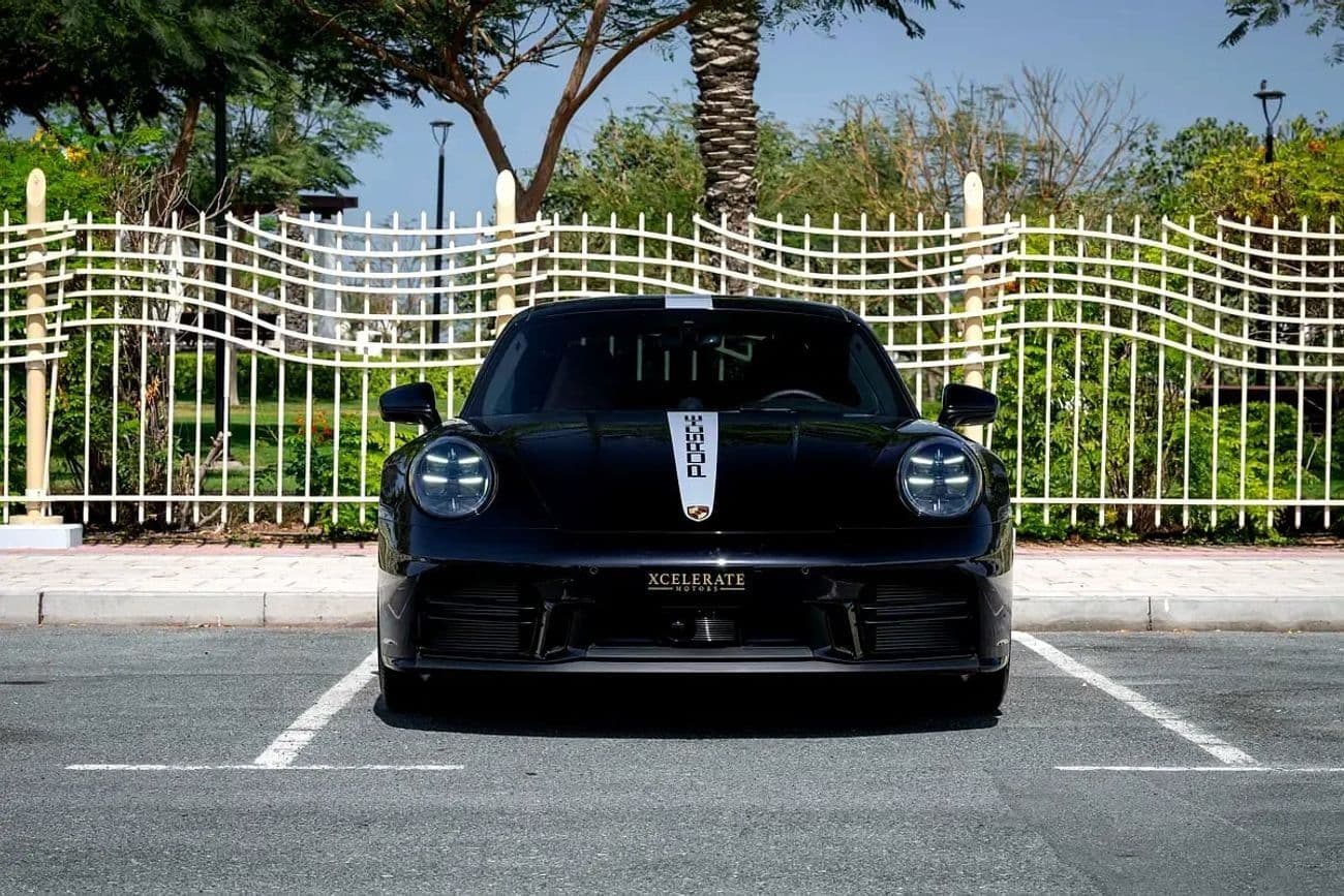 2025 Porsche 911 CARRERA thumbnail 3