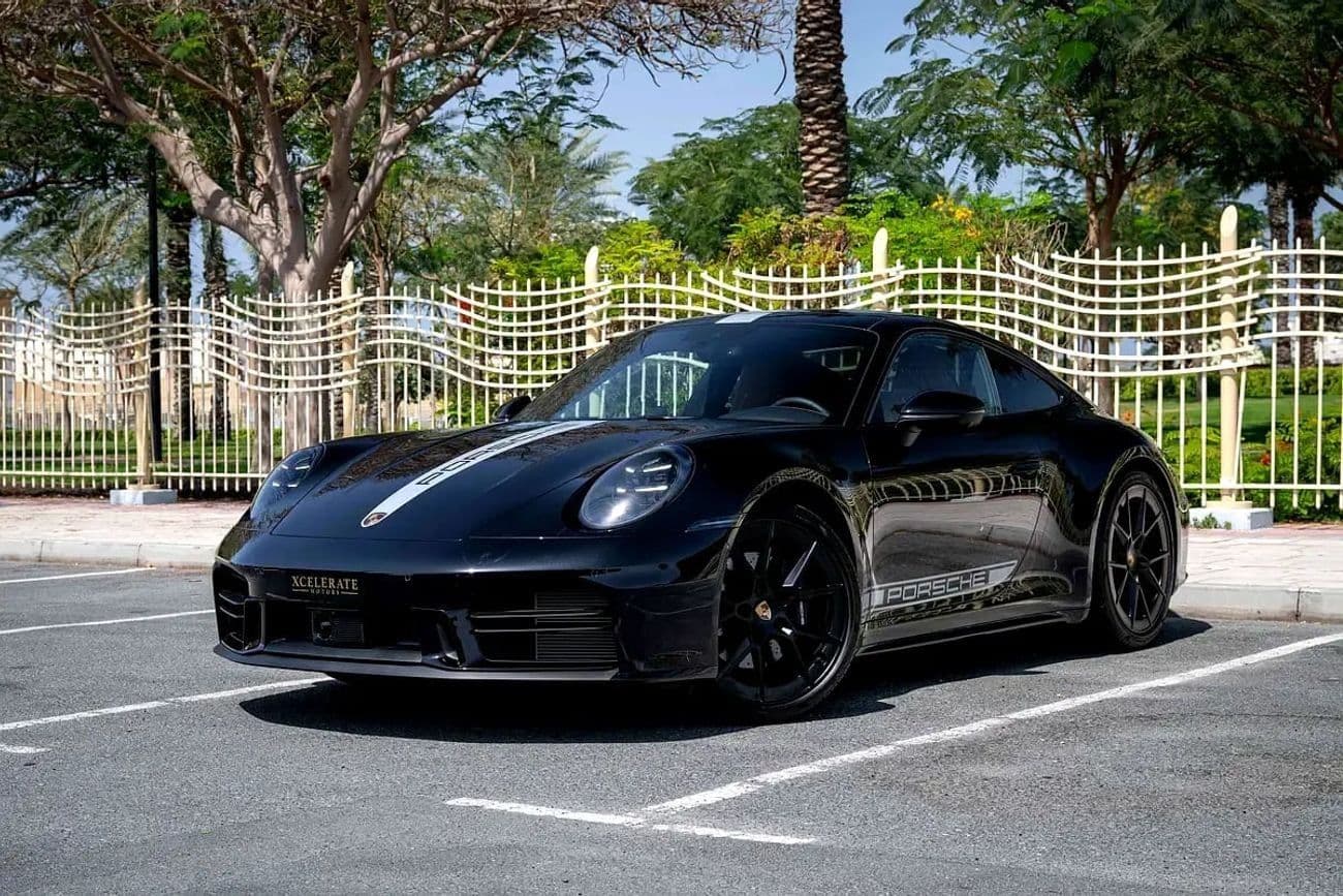 2025 Porsche 911 CARRERA