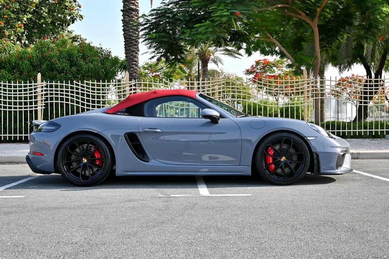 2023 Porsche 718 Spyder thumbnail 5