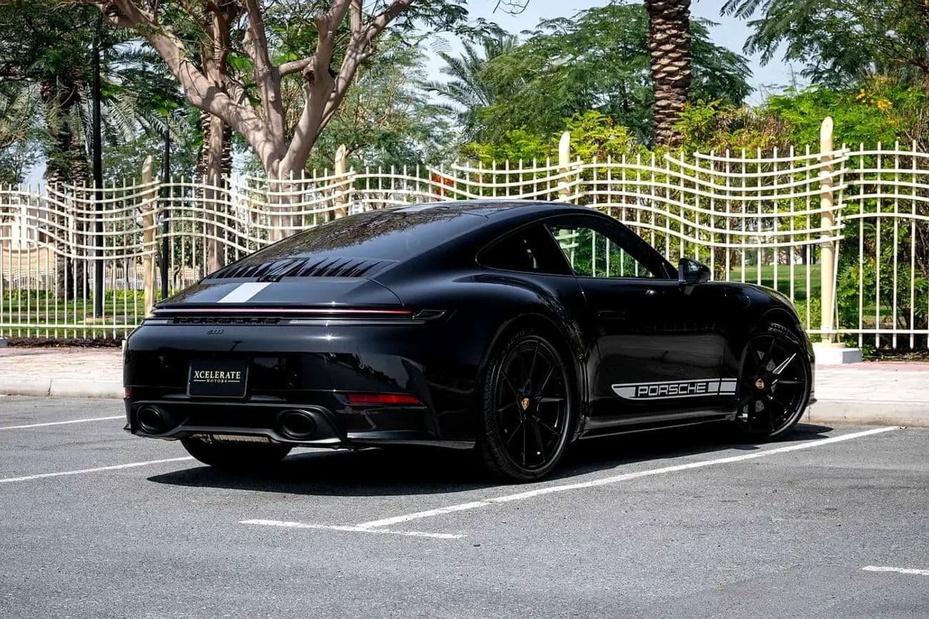 2025 Porsche 911 CARRERA thumbnail 6