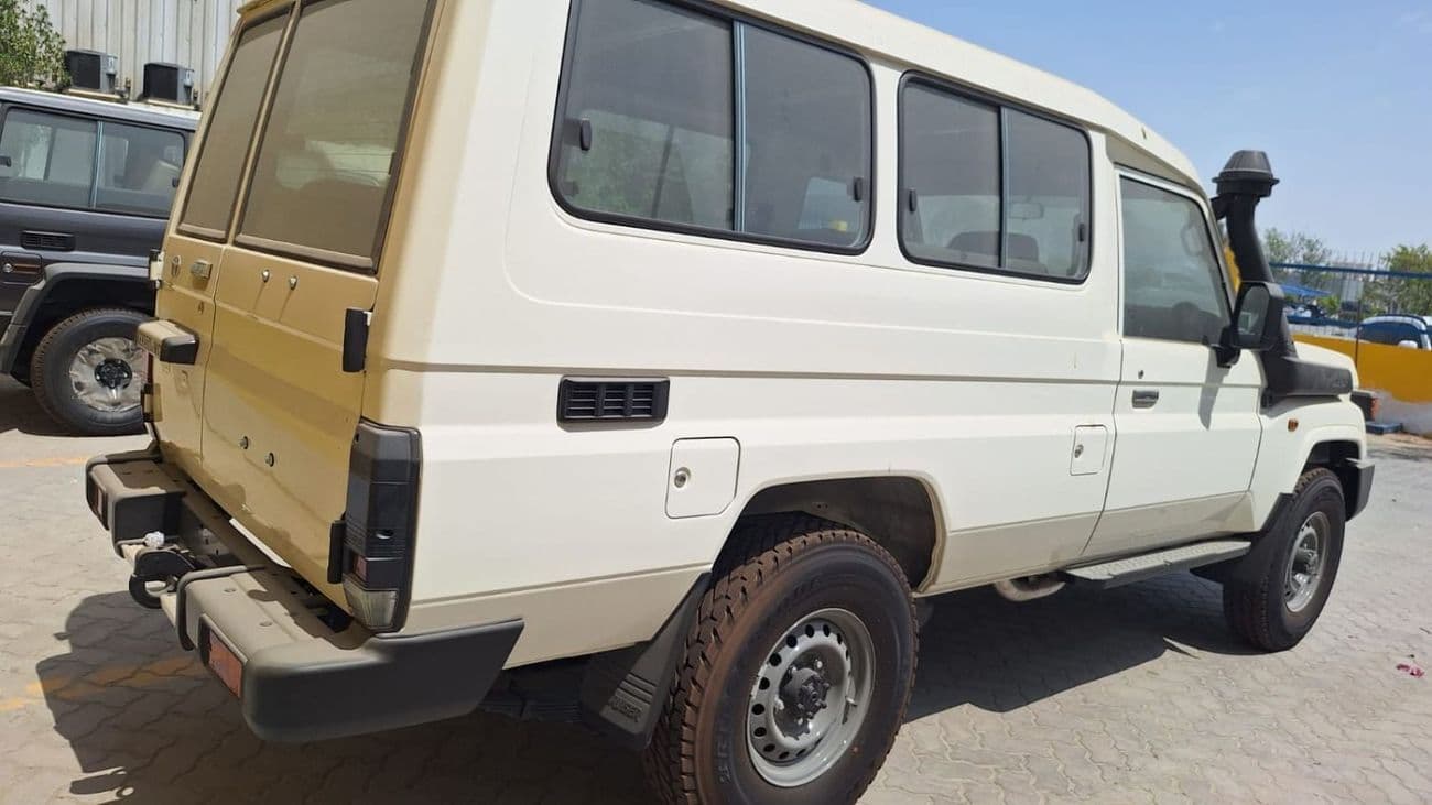 2026 Toyota Land Cruiser 70 LC 78 HARDTOP 2.8L AT thumbnail 6