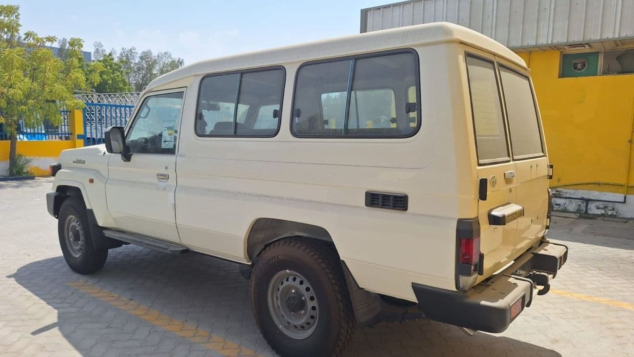 2026 Toyota Land Cruiser 70 LC 78 HARDTOP 2.8L AT thumbnail 3