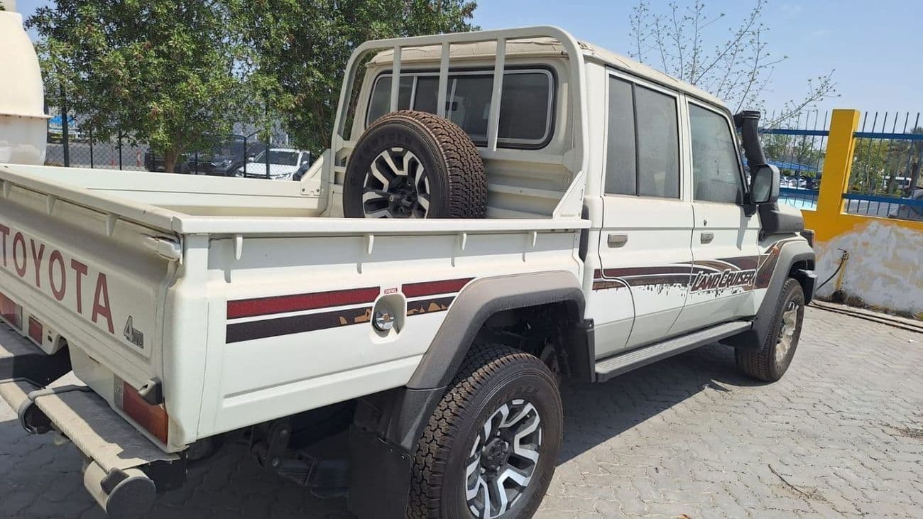 2026 Toyota Land Cruiser 70 LC79 GXR thumbnail 4