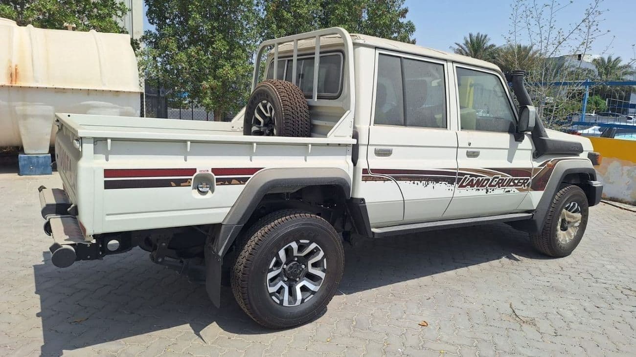 2026 Toyota Land Cruiser 70 LC79 GXR thumbnail 6