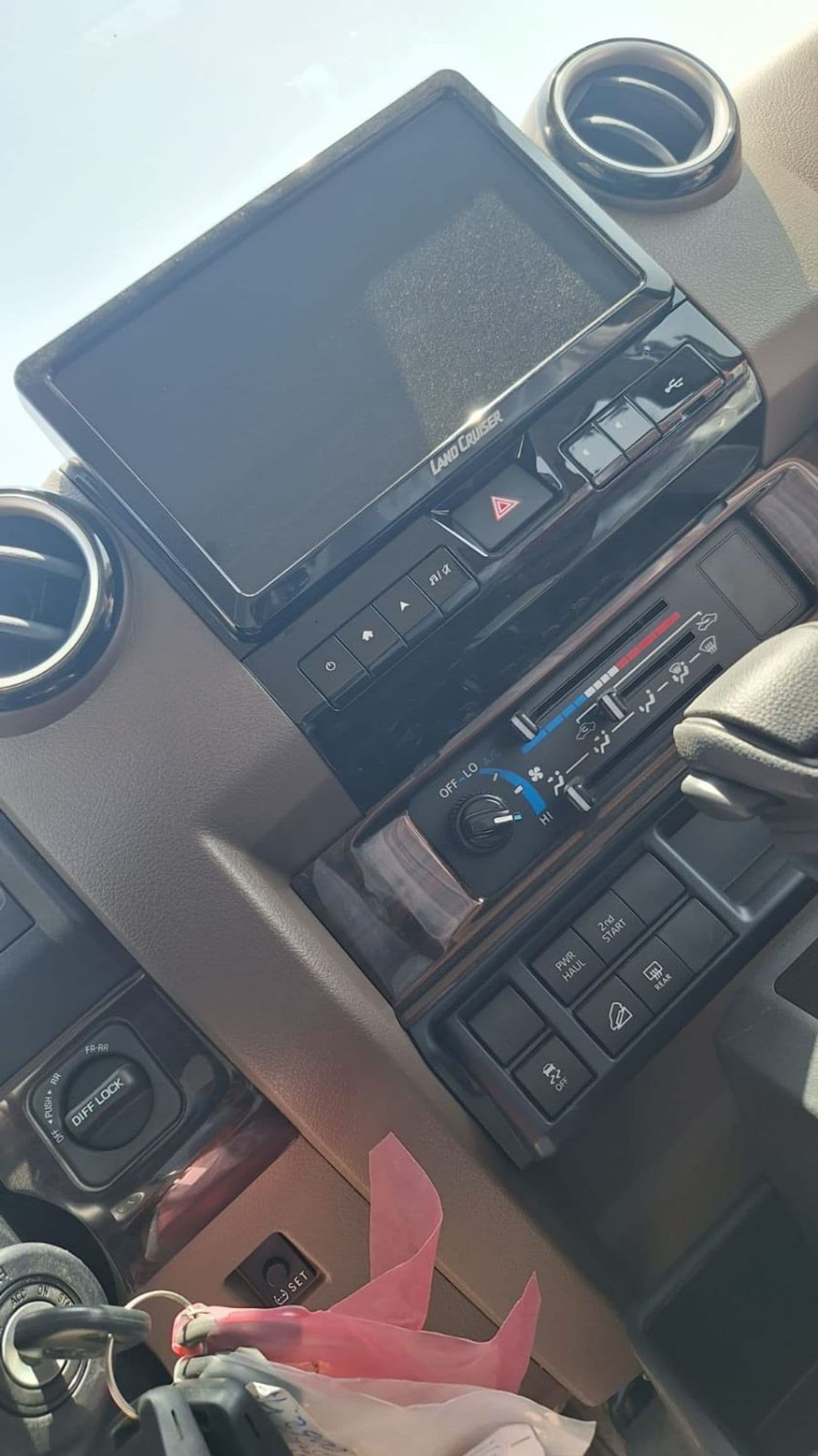 2026 Toyota Land Cruiser 70 LC76 LX thumbnail 8