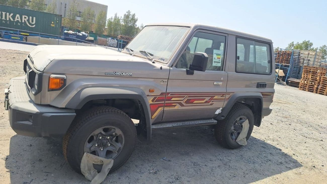 2026 Toyota Land Cruiser 70 LC 78 HARDTOP 4.0L MT thumbnail 2
