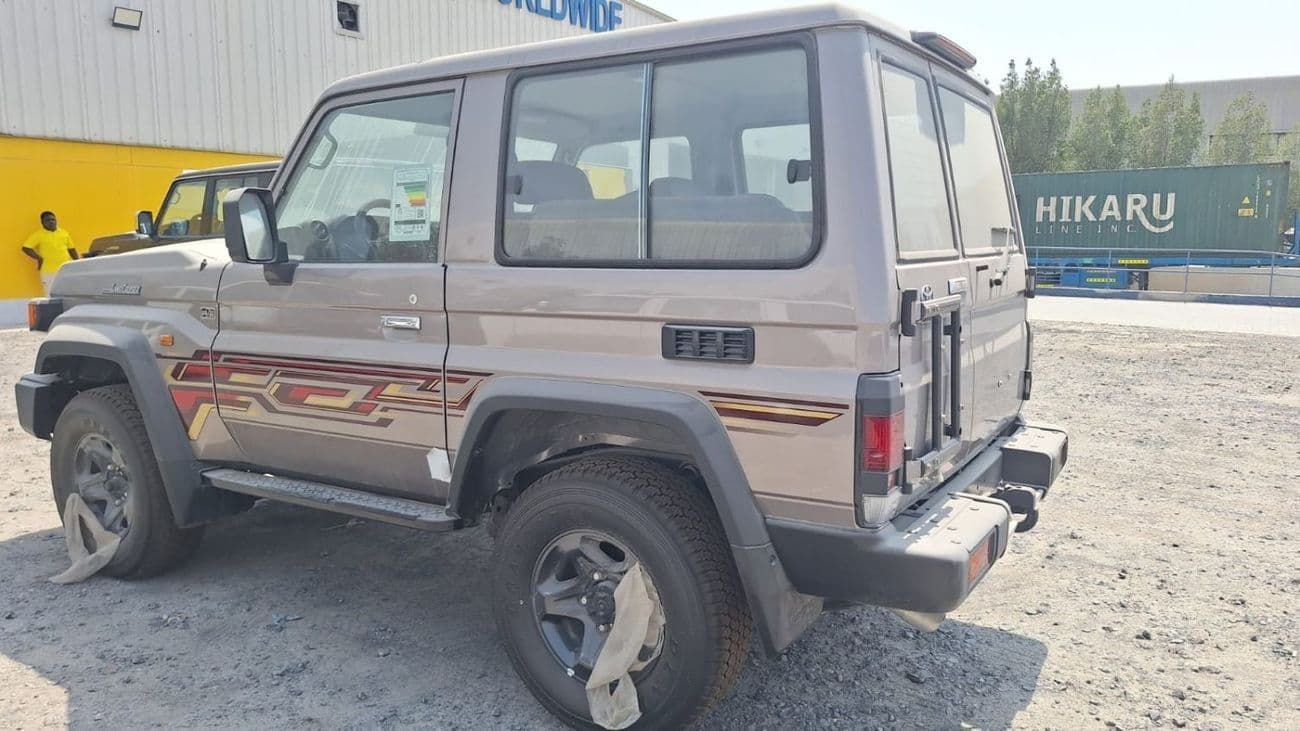 2026 Toyota Land Cruiser 70 LC 78 HARDTOP 4.0L MT thumbnail 4
