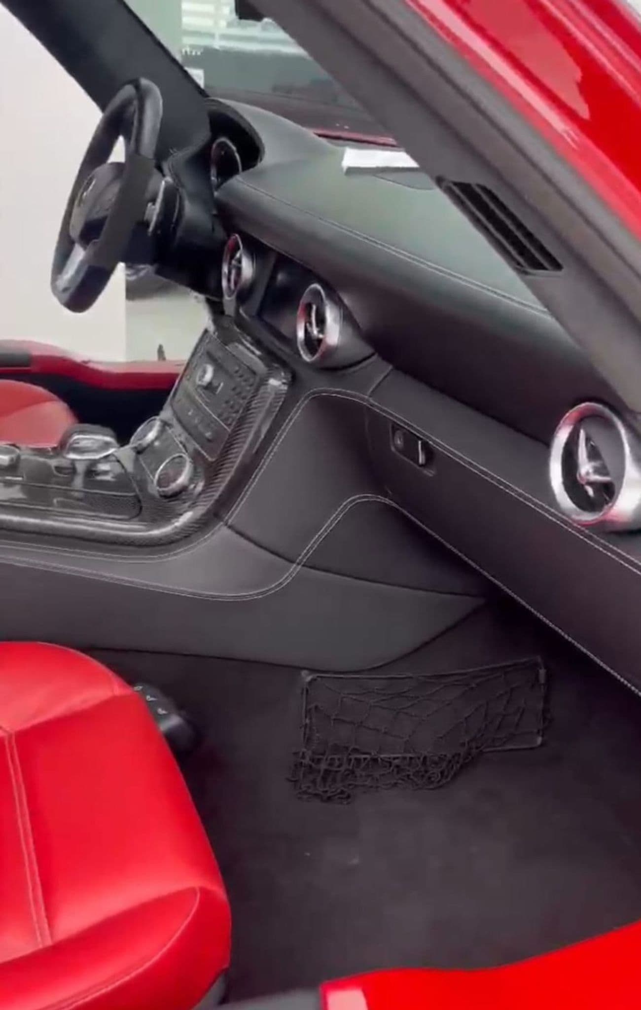 2012 Mercedes Benz SLS AMG STANDARD thumbnail 4