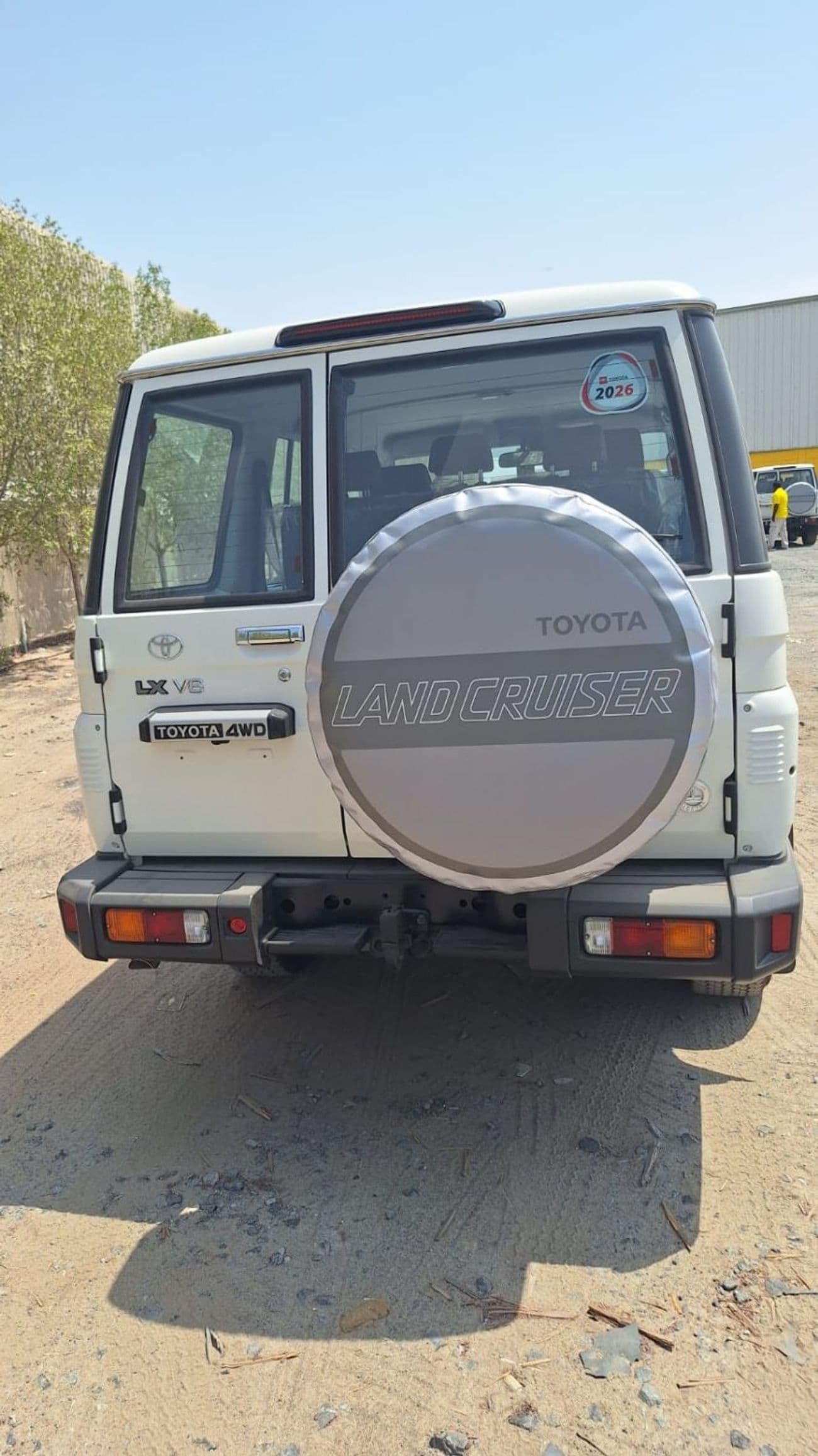 2026 Toyota Land Cruiser 70 LC76 LX thumbnail 4