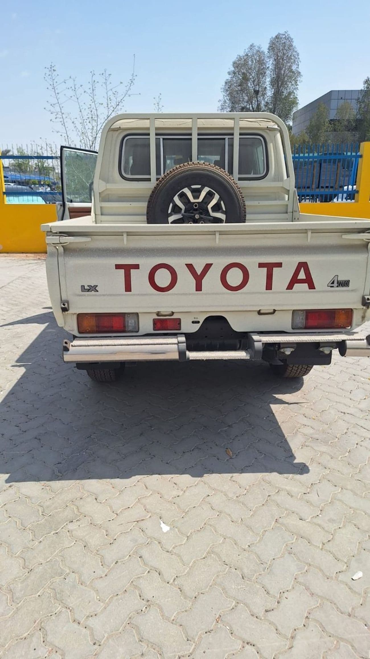 2026 Toyota Land Cruiser 70 LC79 GXR thumbnail 5